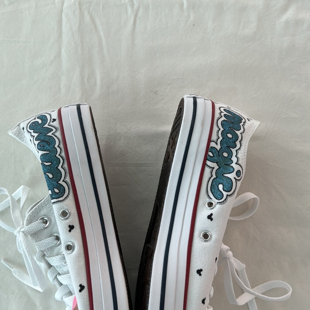 Converse-Disney - Picture 7 of 10